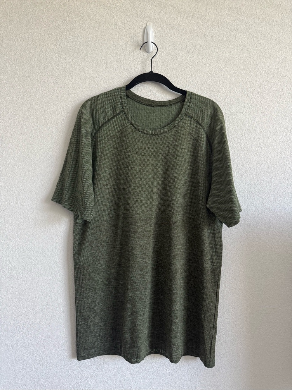 Lululemon T-Shirt